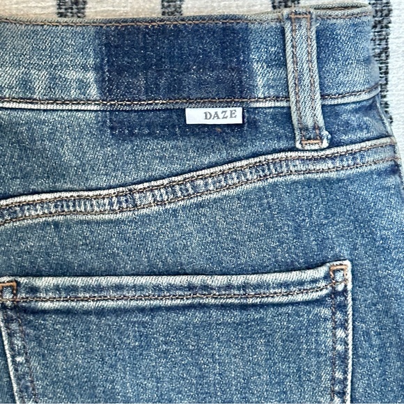 DAZE DENIM Hug High Rise Dad Jean - Picture 9 of 11